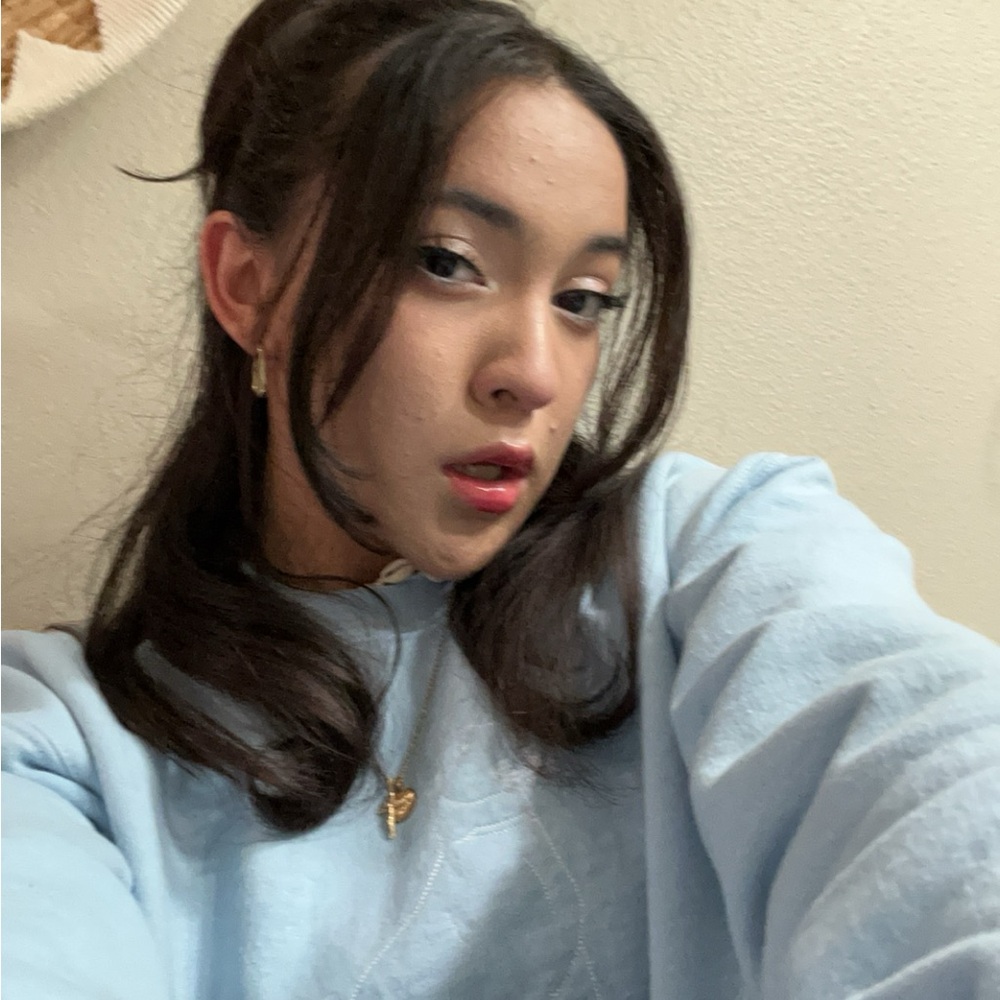 Meet your Posher, Valeria